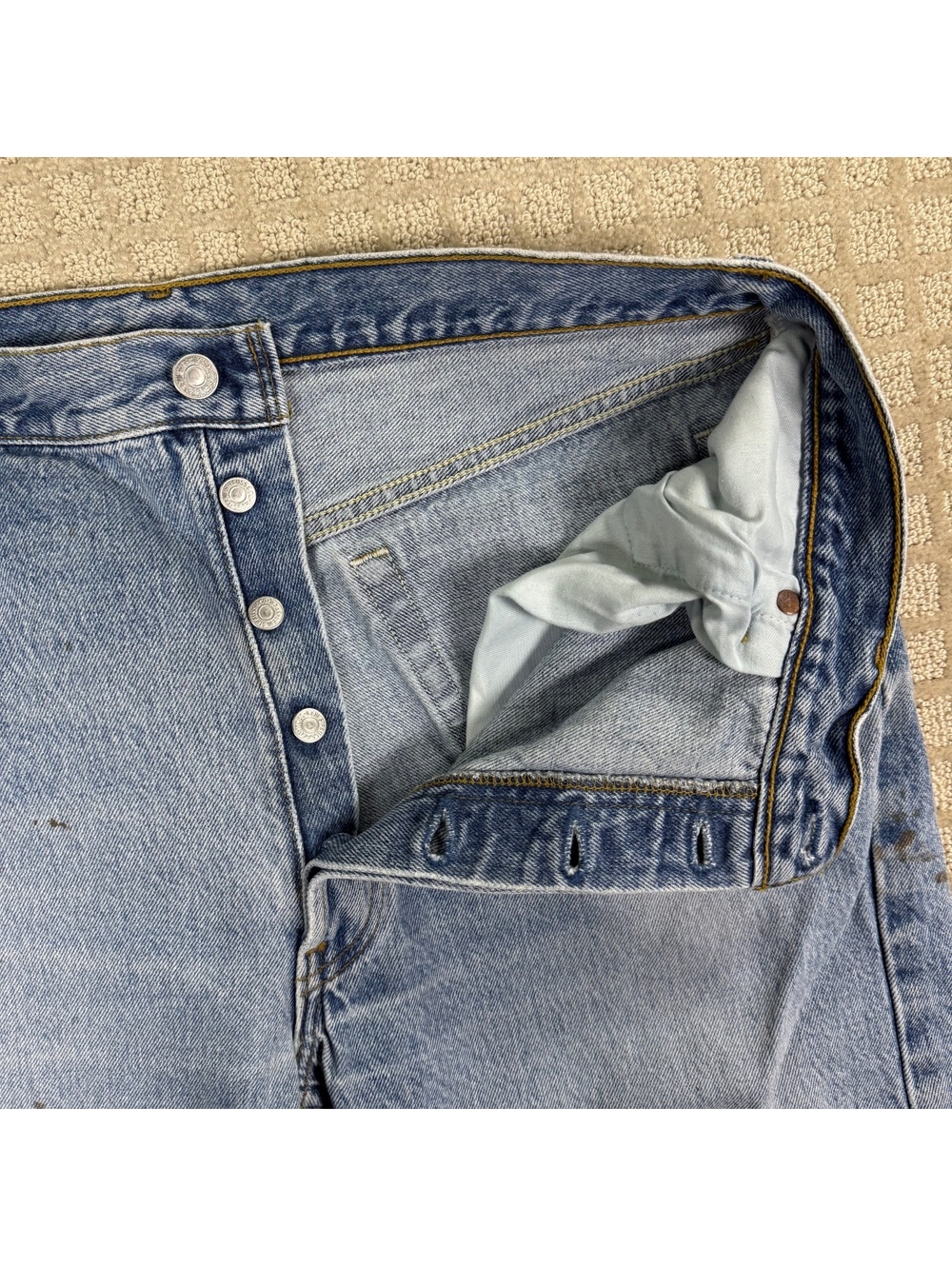 Levi's 501 Denim Jeans Light Wash 36x32 Made In Canada - Picture 6 of 12
